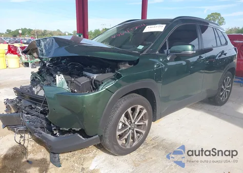 2022 Toyota Corolla Cross Xle from USA, damaged, VIN 7MUEAAAG2NV033628